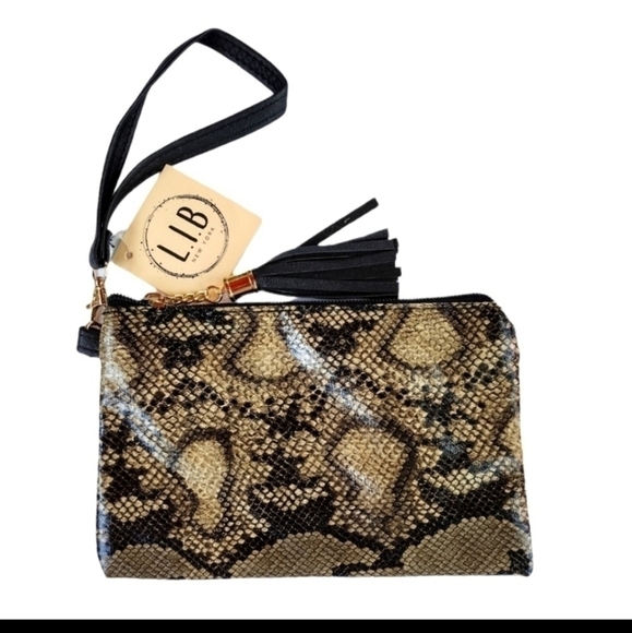 LIB Snake Print Wristlet Clutch NWT - Picture 2 of 3